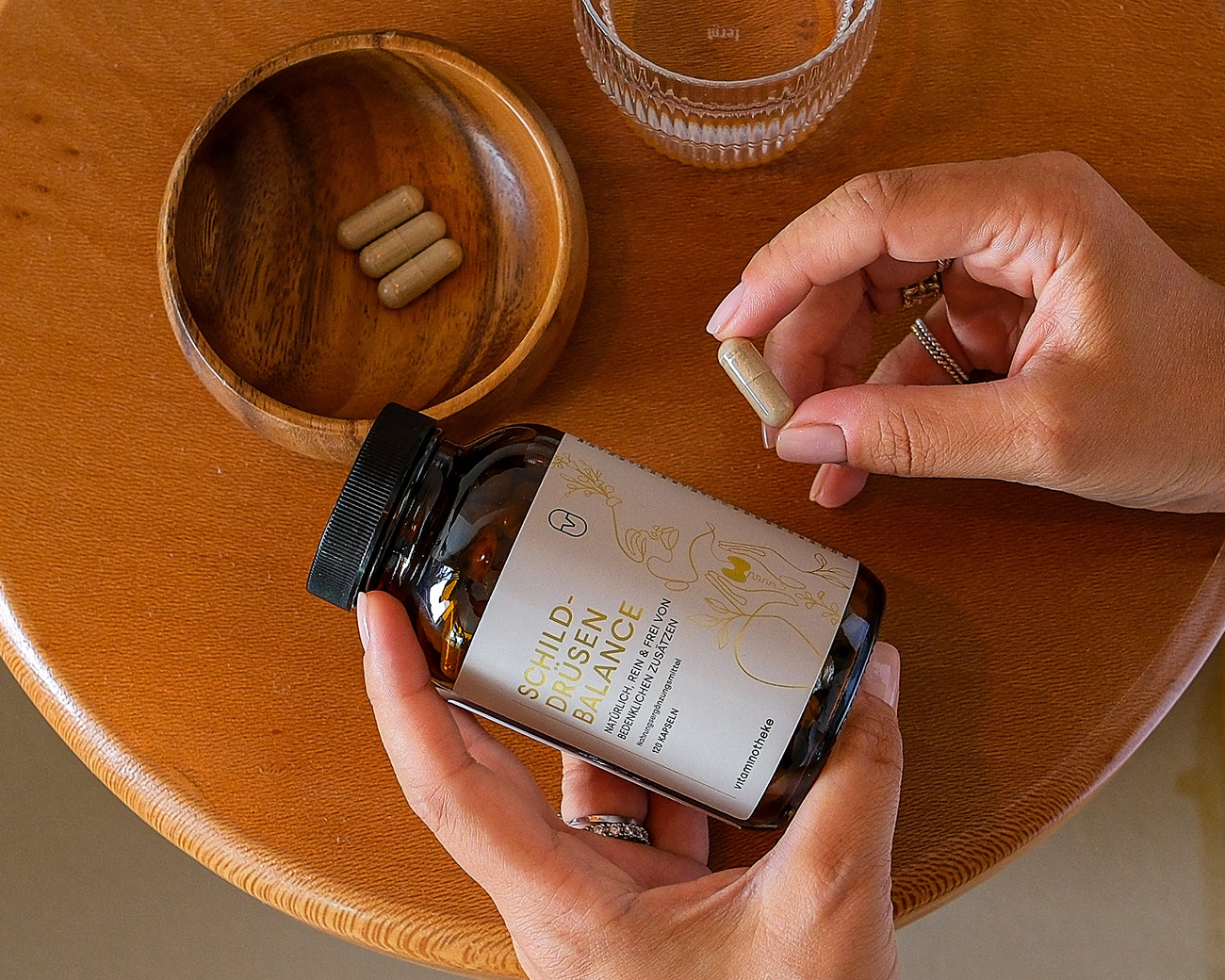 vitaminotheke-produkt-highlights-schilddruesen-balance-01.jpg